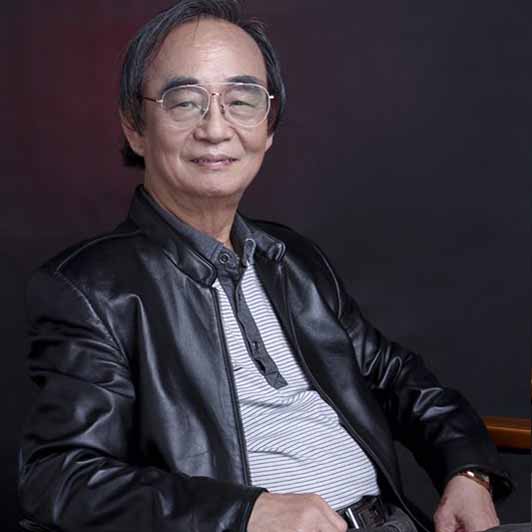 邓子敬近照.jpg