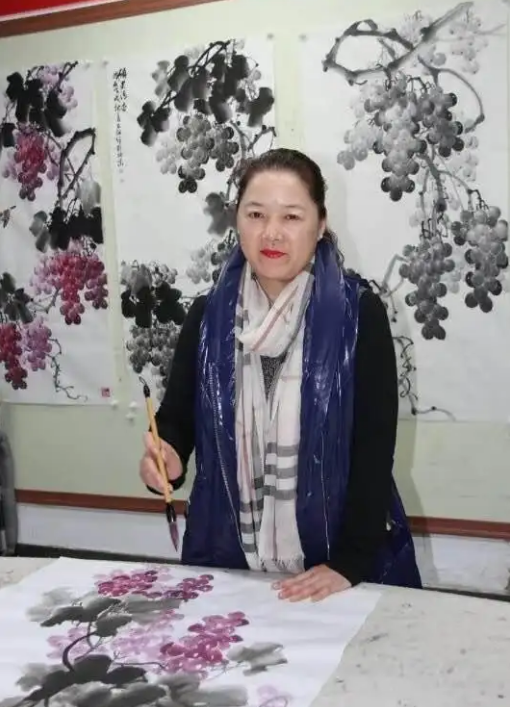 国家一级美术师——李国丽(李素)(图1) 国家一级美术师——李国丽(李素)(图1)